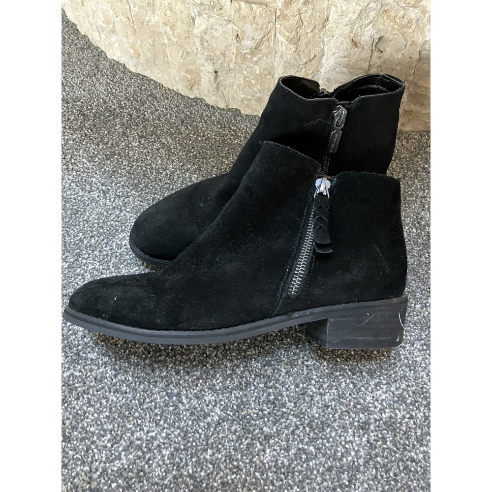 Blondo Canada Waterproof Short Ankle Boots Women's 7.5 Black Suede